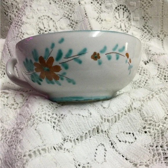 Vintage Demitasse Teacup and saucer - Picture 6 of 13